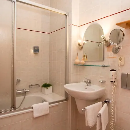 Hotel Heinz 3*