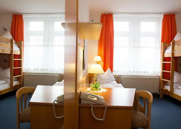 Отель Heinz Плауэн